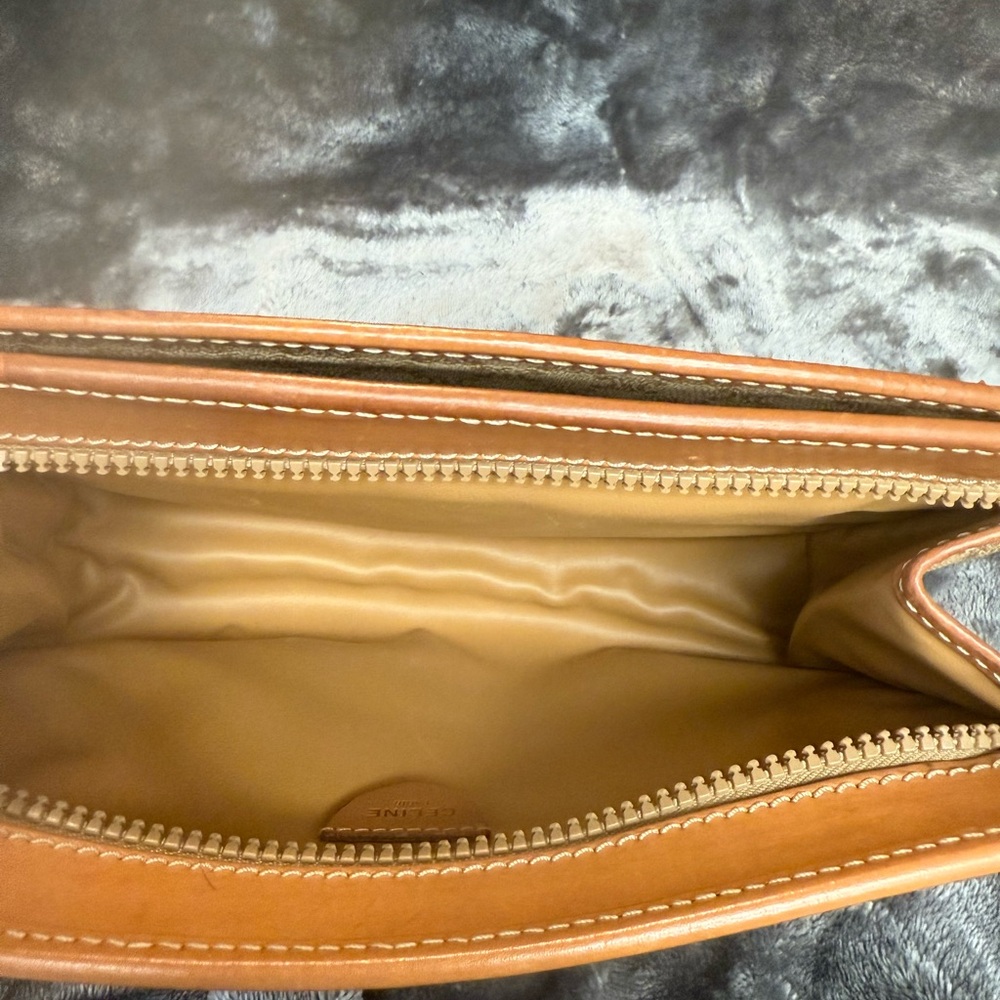 Celine Tan and Cream Logo Clutch - Picture 4 of 13
